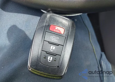 2021 Toyota Rav4 Xle z USA, uszkodzony, nr VIN 2T3P1RFV8MC164117